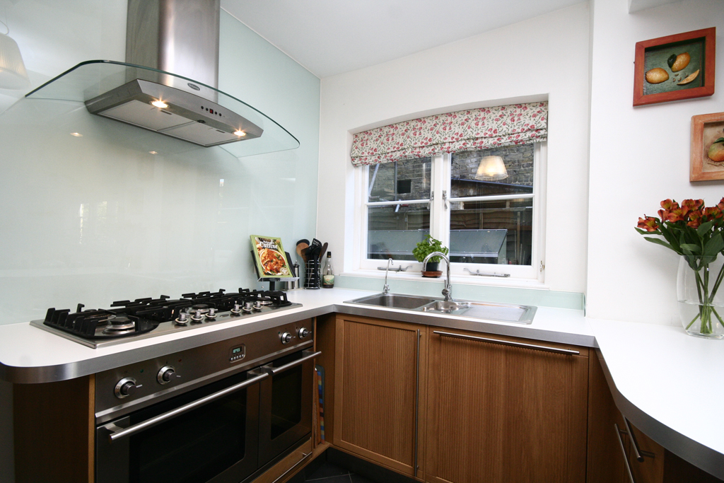 detail of cooking station, wash area and curved worksurface